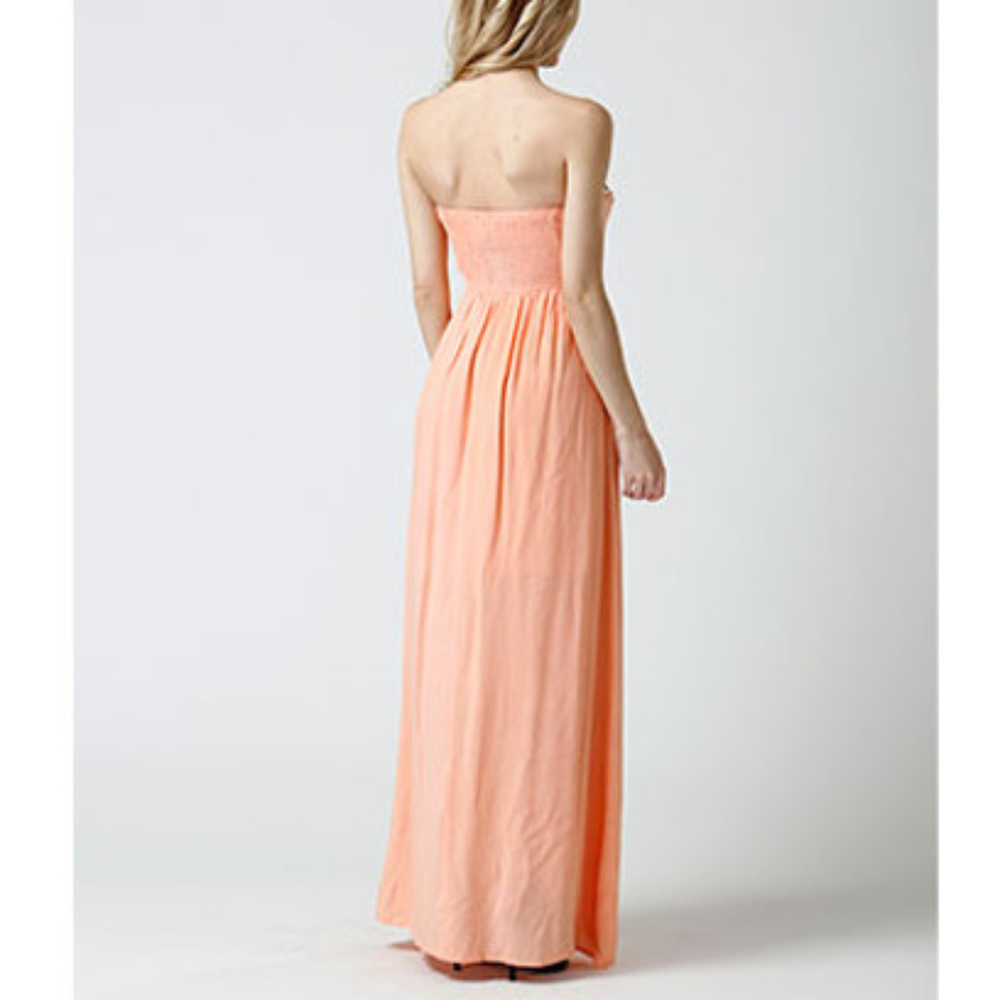 🆕 Peach Strapless Maxi dress - Picture 3 of 4